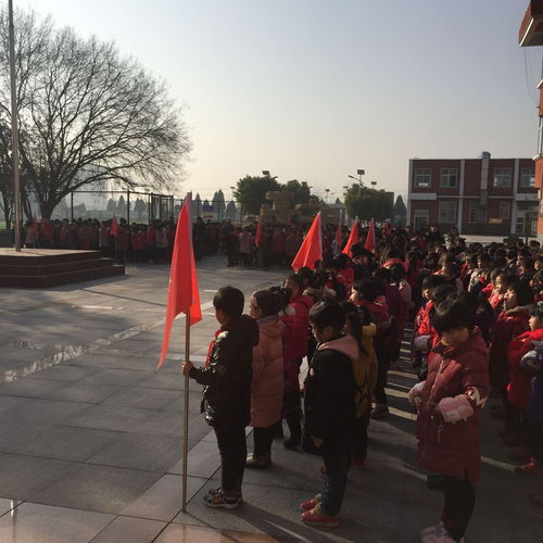 阜南田集镇中心小学举行 做一名诚实守信的小学生 的国旗下讲话