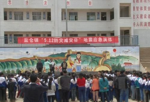 乡镇中学 成绩单 惹争议,7科不足200分问题严重,谁的责任